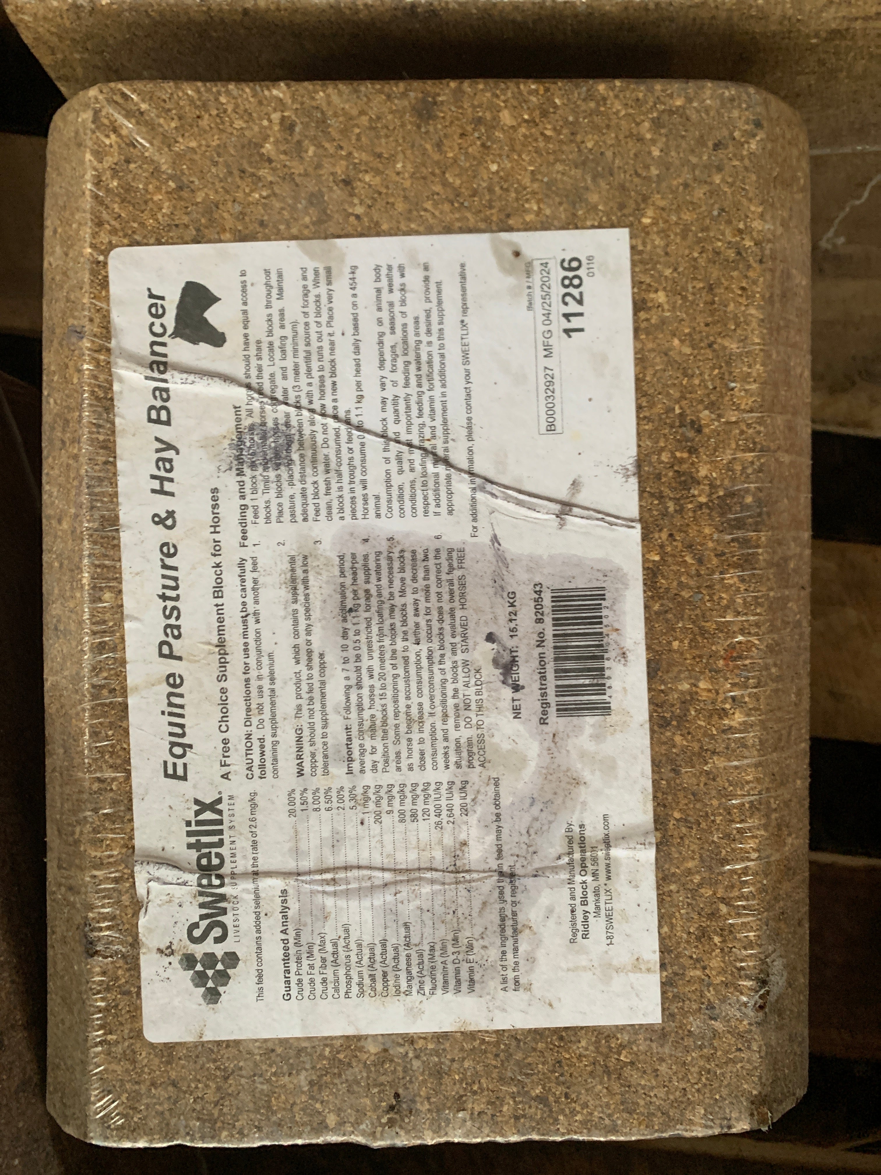 Sweetlix Hay and Pasture Pressed Block 33lb – SKC Farm Sales & Fencing